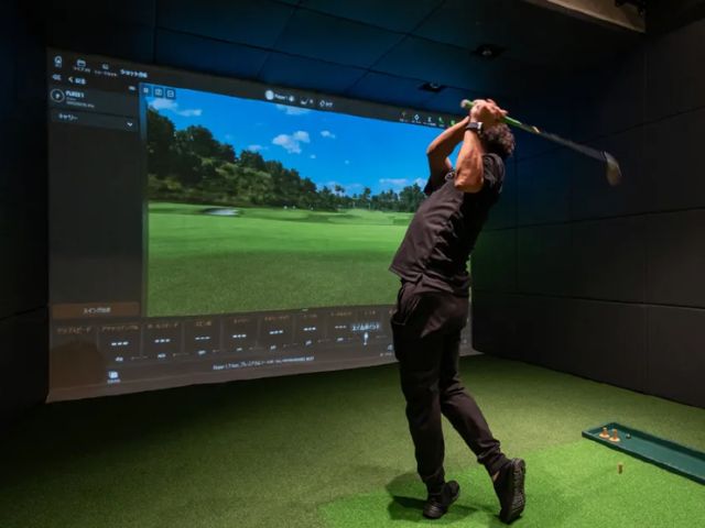 宇都宮_シュミレーションゴルフ_高性能シミュレーターを備えた施設を利用